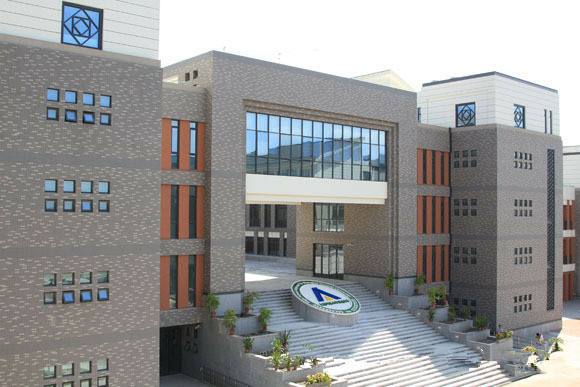 2016学长学姐带你游上海学校师附篇一